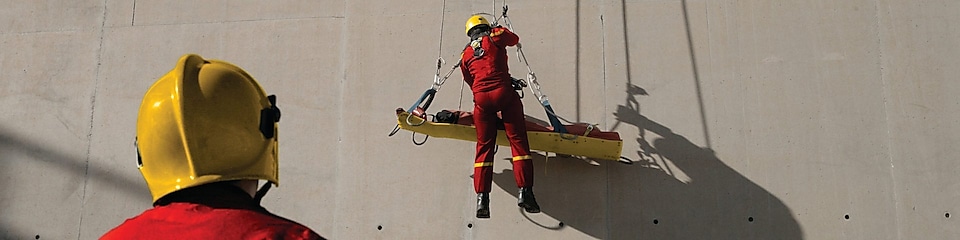 Diễn tập cứu hộ HSSE tại một nhà máy lọc dầu